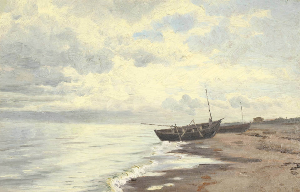 Boote am Skagener Strand von Vilhelm Groth mit Fischerbooten am Ufer, ruhiger See, bewölktem Himmel und stimmungsvoller dänischer Küstenlandschaft.